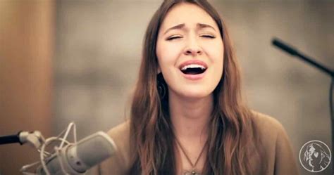 lauren daigle how great thou art how powerful is her voice in the realm of contemporary christian music