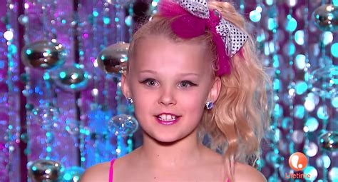 was jojo siwa in dance moms season 3 was jojo siwa's participation in the third season of Dance Moms controversial for various reasons?